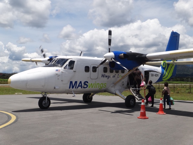 Le petit avion qui va à Bario