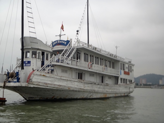 Notre bateau pour La baie D'Halong