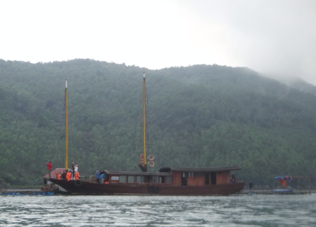 Our boat for Bai Tu Long bay