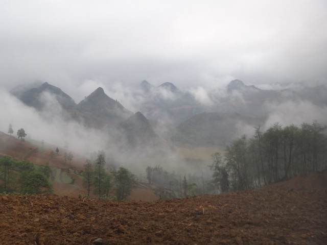 Vue &#224; peu pr&#232;s d&#233;gag&am