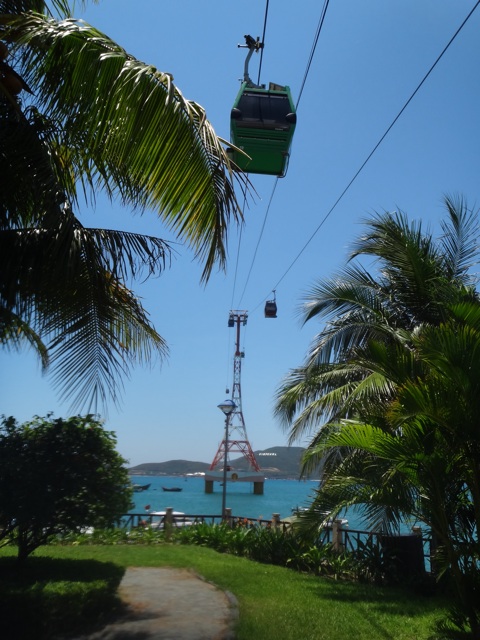 Cable car pour rejoindre une ile