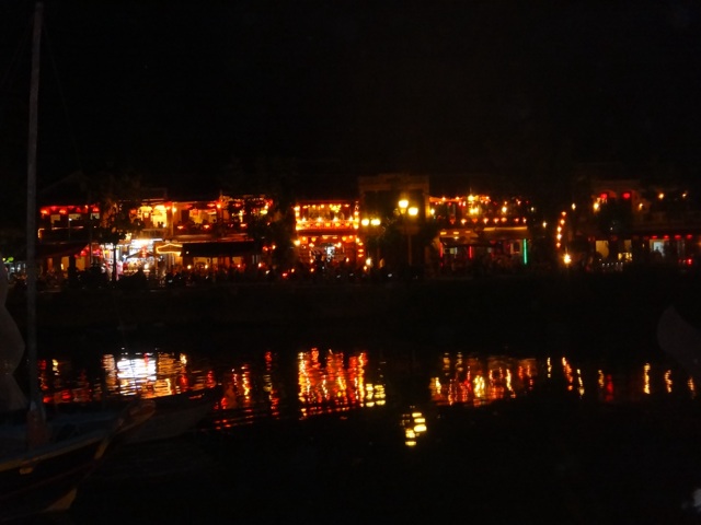 Hoi An la nuit avec tous ses lampions