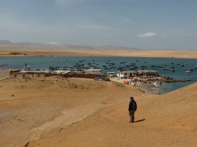 Un village de pêcheur en plein désert.