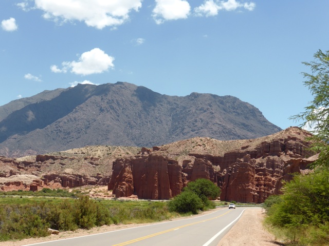 D beaux paysages en bord dé route