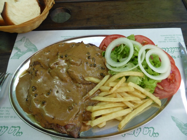 Avez vous vu la taille des steaks?